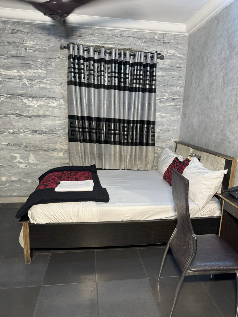 Executive (N13,000)